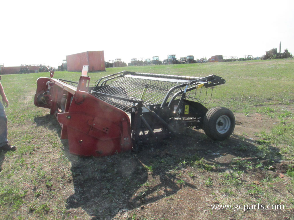 2016 HEADER W/14FT SWATHMASTER